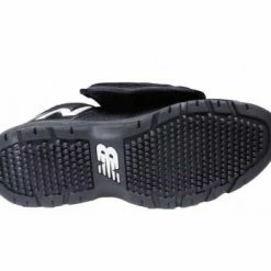 New Balance Referee And Umpire Shoes New Balance V3 Black & White Mid-Cut Umpire Plate Shoes -Cheap Bats Store MU460XT3 New Balance V3 Black White Mid Cut Umpire Plate Shoes Sole View