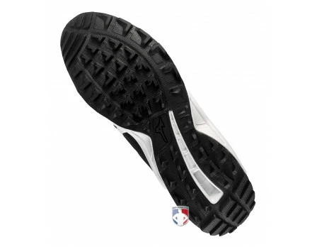 Mizuno Ambition 2 All-Surface Black & White Mid-Cut Shoes 6 Mizuno Ambition 2 All-Surface Black & White Mid-Cut Shoes - Image 4