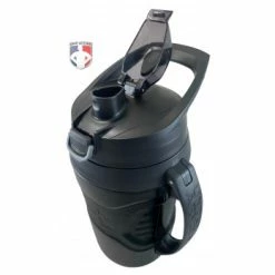 Under Armour Playmaker Half-Gallon Water Bottle 9 Under Armour Playmaker Half-Gallon Water Bottle -Cheap Bats Store UA SIDELINE BK Under Armour Playmaker Half Gallon Water Bottle lid open black